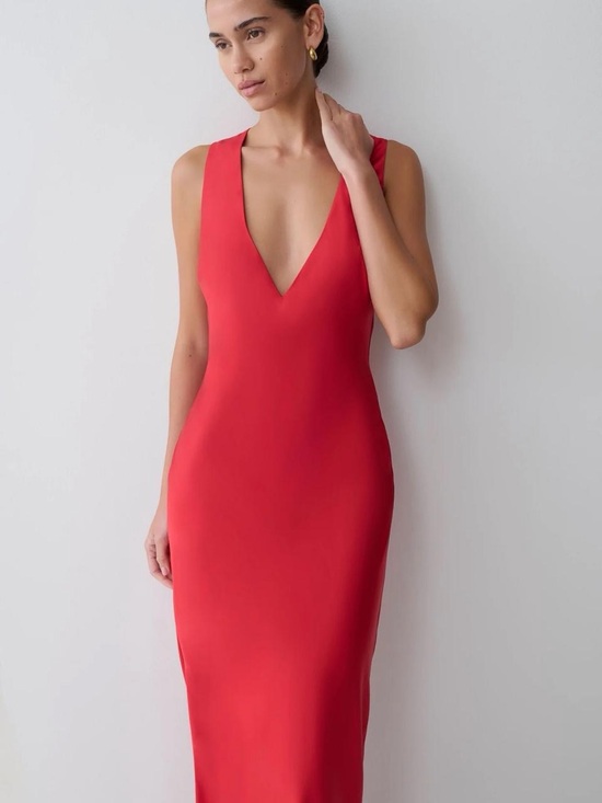 Meshki Dresses & Skirts - NWT Meshki Esme Plunge Dress in Red Satin